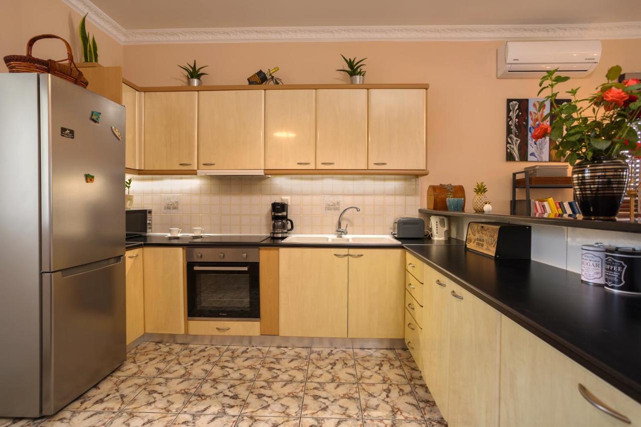 Apartment Antigoni's Family House! *